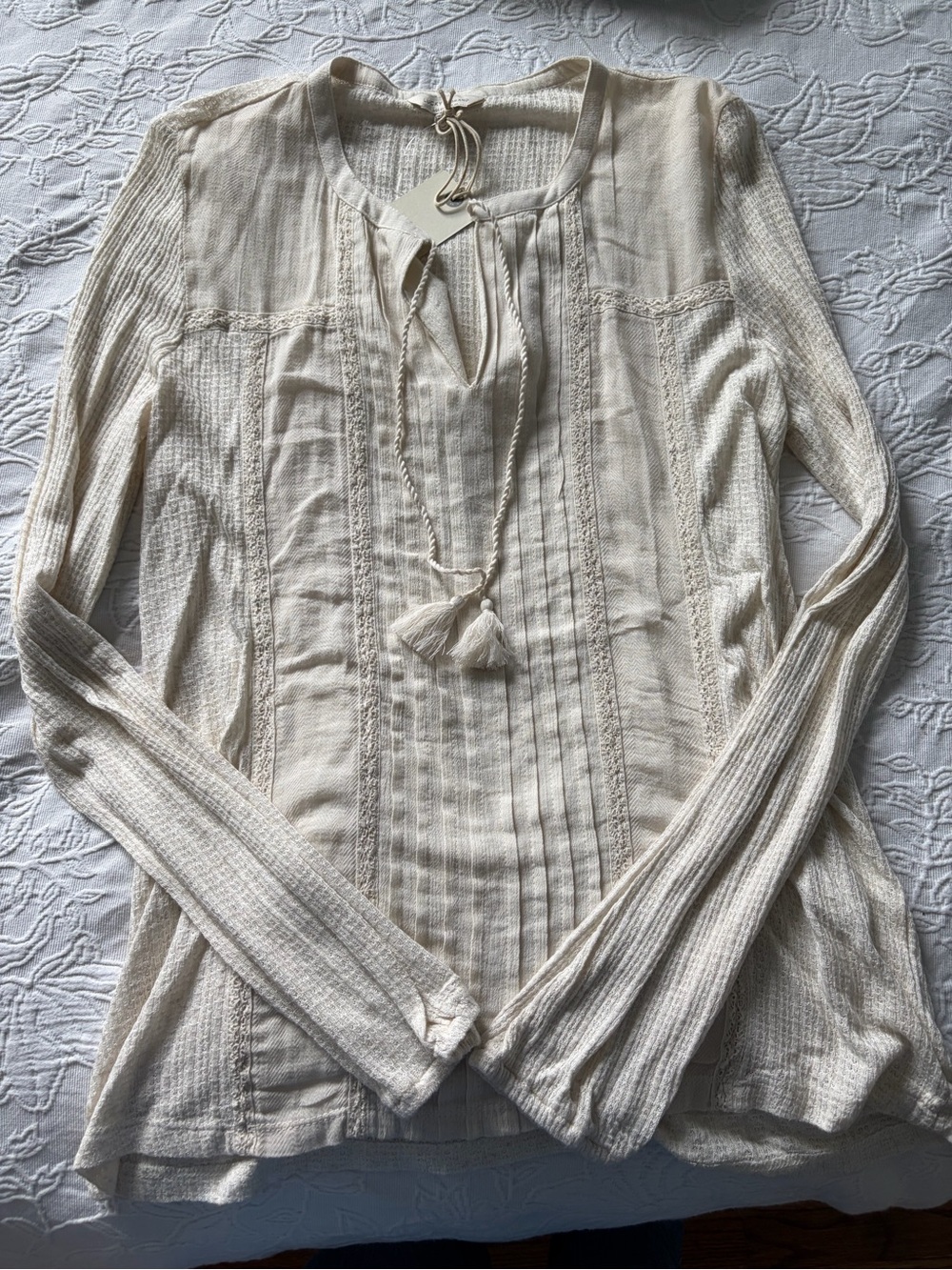 Lucky brand medium new Women’s Cream Long-Sleeve Peasant Top with Tassel Tie